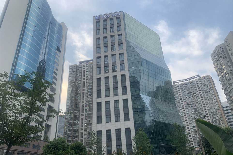 南德檢測(cè)樓頂發(fā)光字白天效果