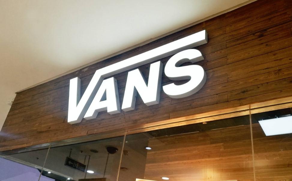 店鋪門頭招牌設(shè)計(jì)與建議