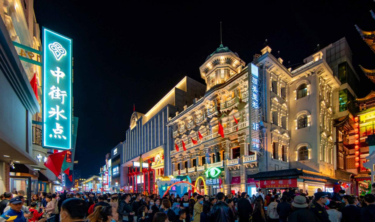 城市亮化工程施工帶來(lái)美麗新變化