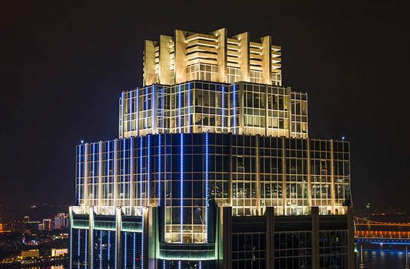 外墻燈光設計：打造美麗夜景